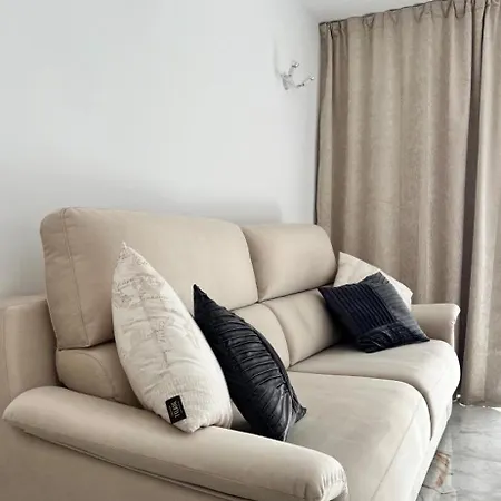 New Beautiful Apartment!beaches Nearby!ocean View!