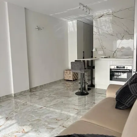 New Beautiful Apartment!beaches Nearby!ocean View! Apartment