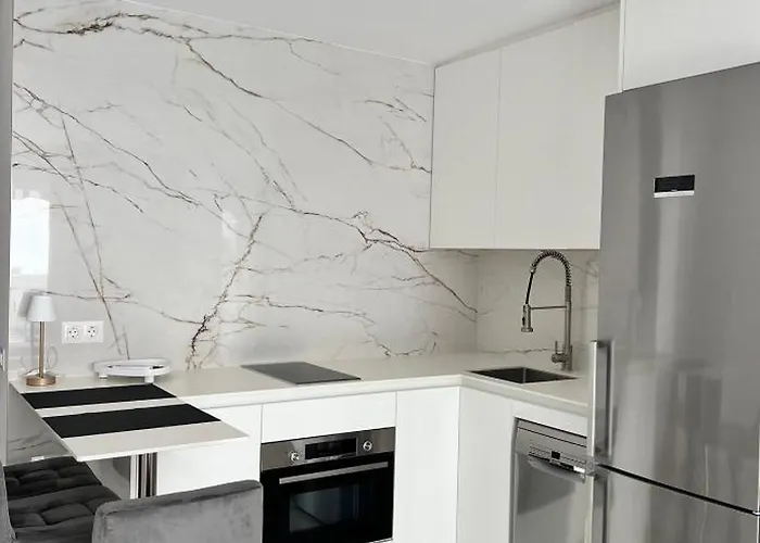 New Beautiful Apartment!beaches Nearby!ocean View!